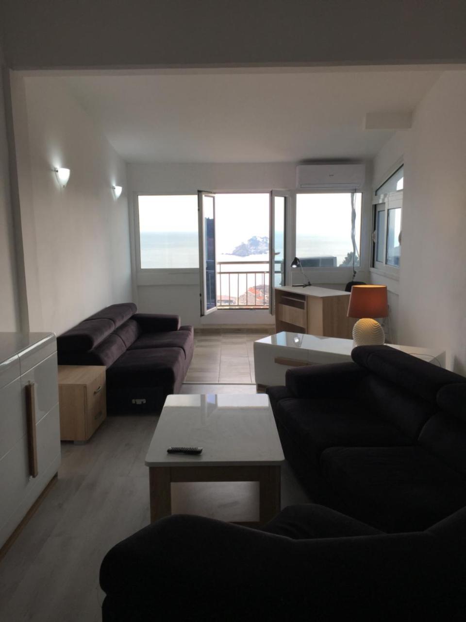 Oro Apartments Petrovac Buitenkant foto